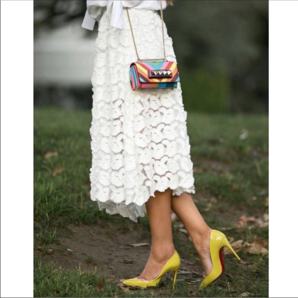 Maje Jardin Rosette Applique White Midi Skirt in EU Size 38.